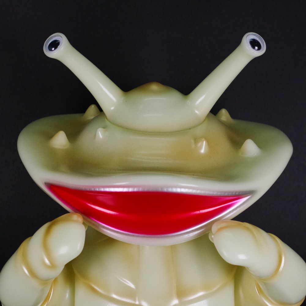 5月20日(土)11時より販売開始】【U.S.TOYS】Gカネゴン(蓄光ゴールド)が