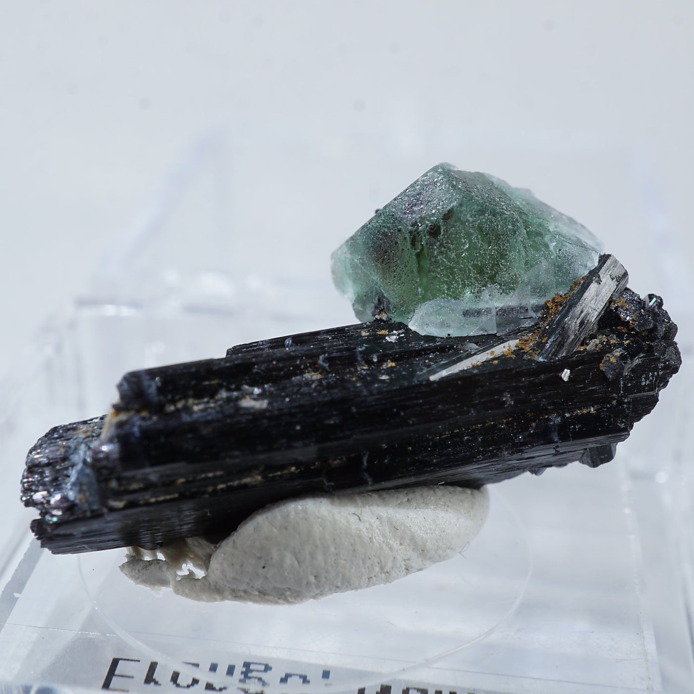 ナミビア産 フローライト・ブラックトルマリン – 天然石ハッピーギフト
