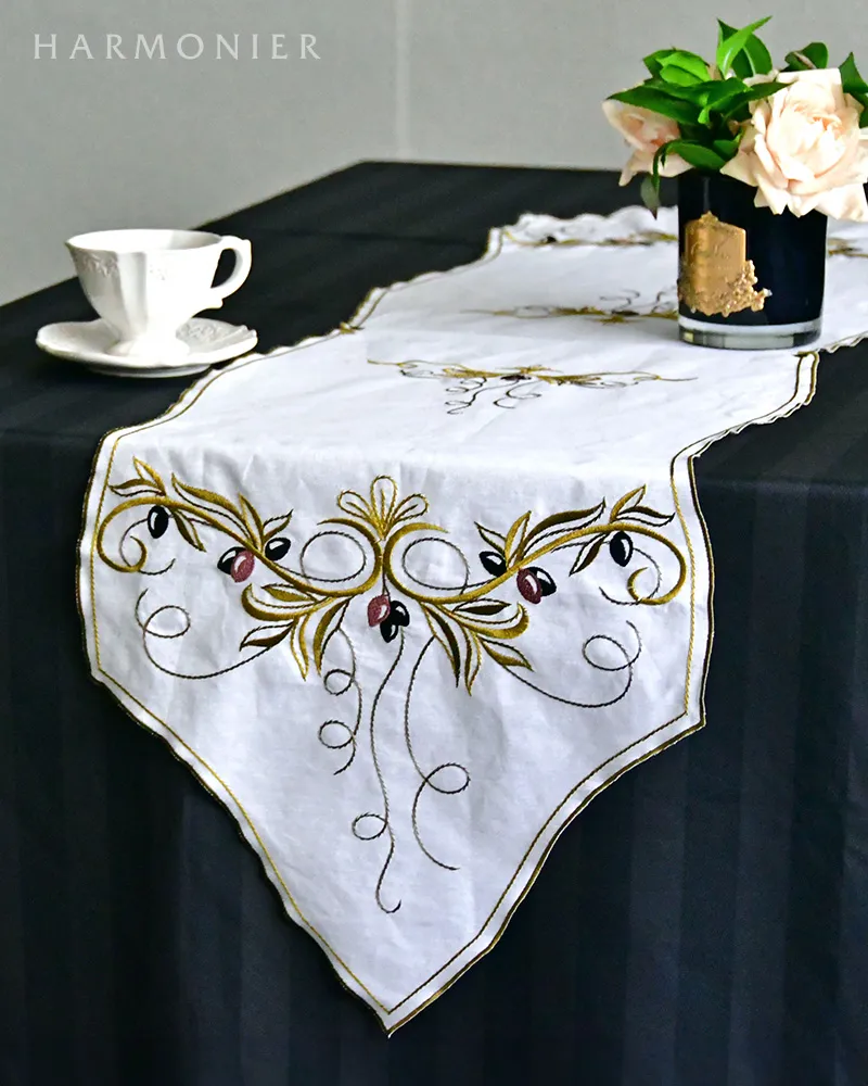 オリーブ柄テーブルランナー/ホワイト 38×150cm｜輸入雑貨の通販