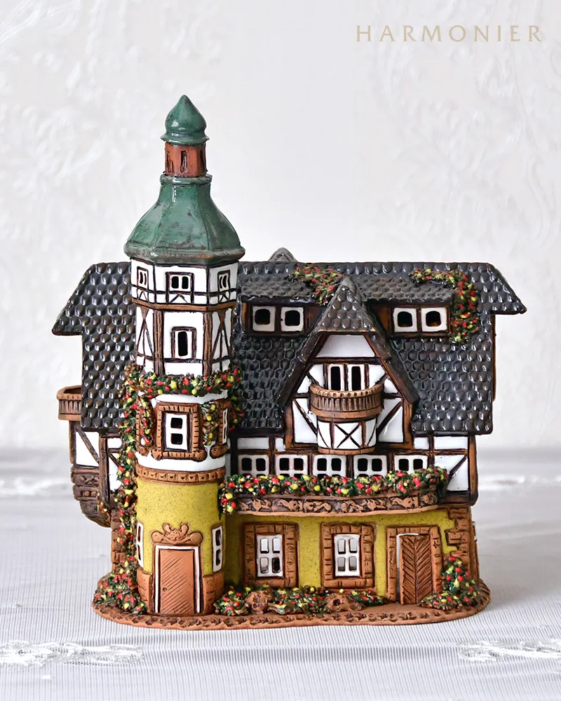 リトアニア製キャンドルハウス/木骨造りの家 イエロー Lサイズ