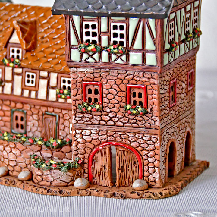 リトアニア製キャンドルハウス/木骨造り 三連結の家｜クリスマス雑貨の