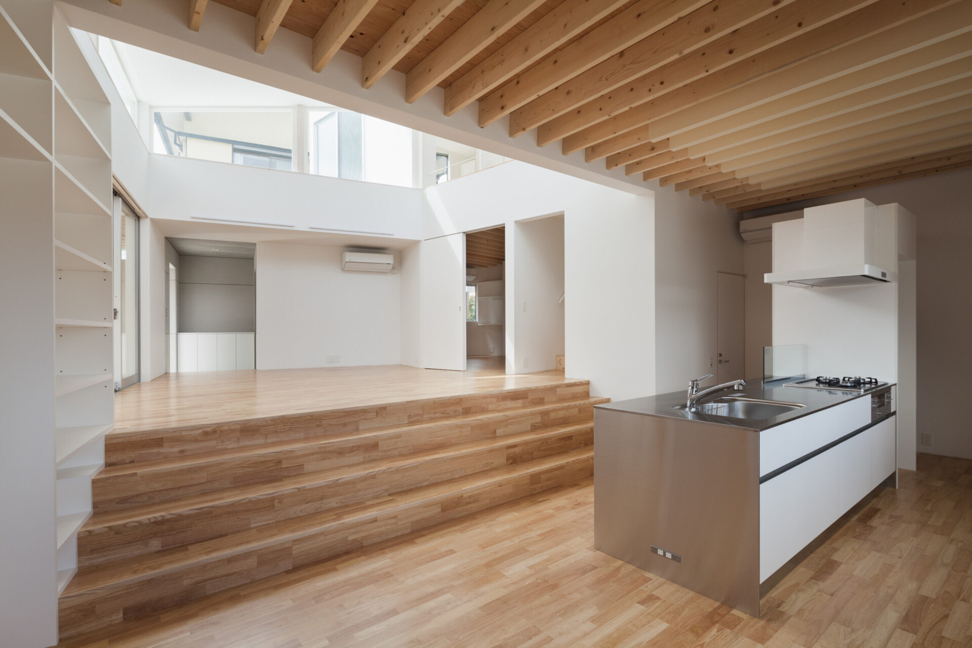 YouTuber「建築家二人暮らし」によるデザイン提案の『LIVING BED