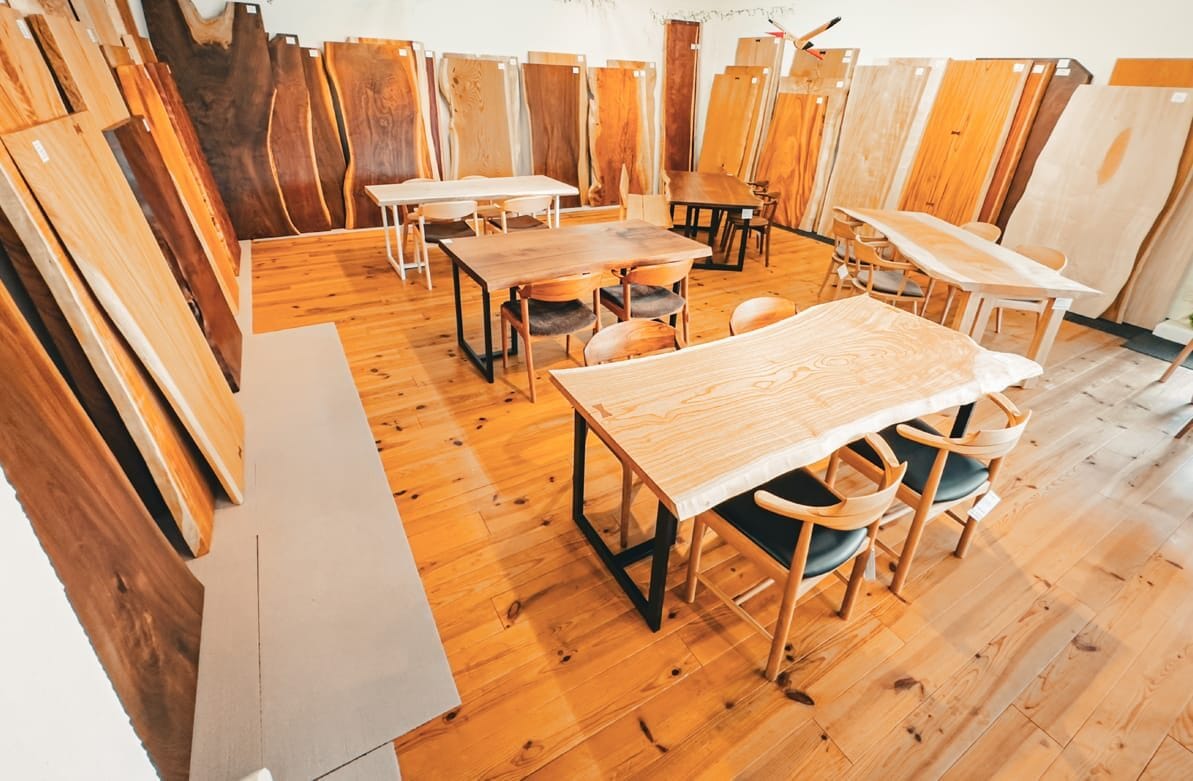 大阪枚方の一枚板専門店ハーモニックハウス