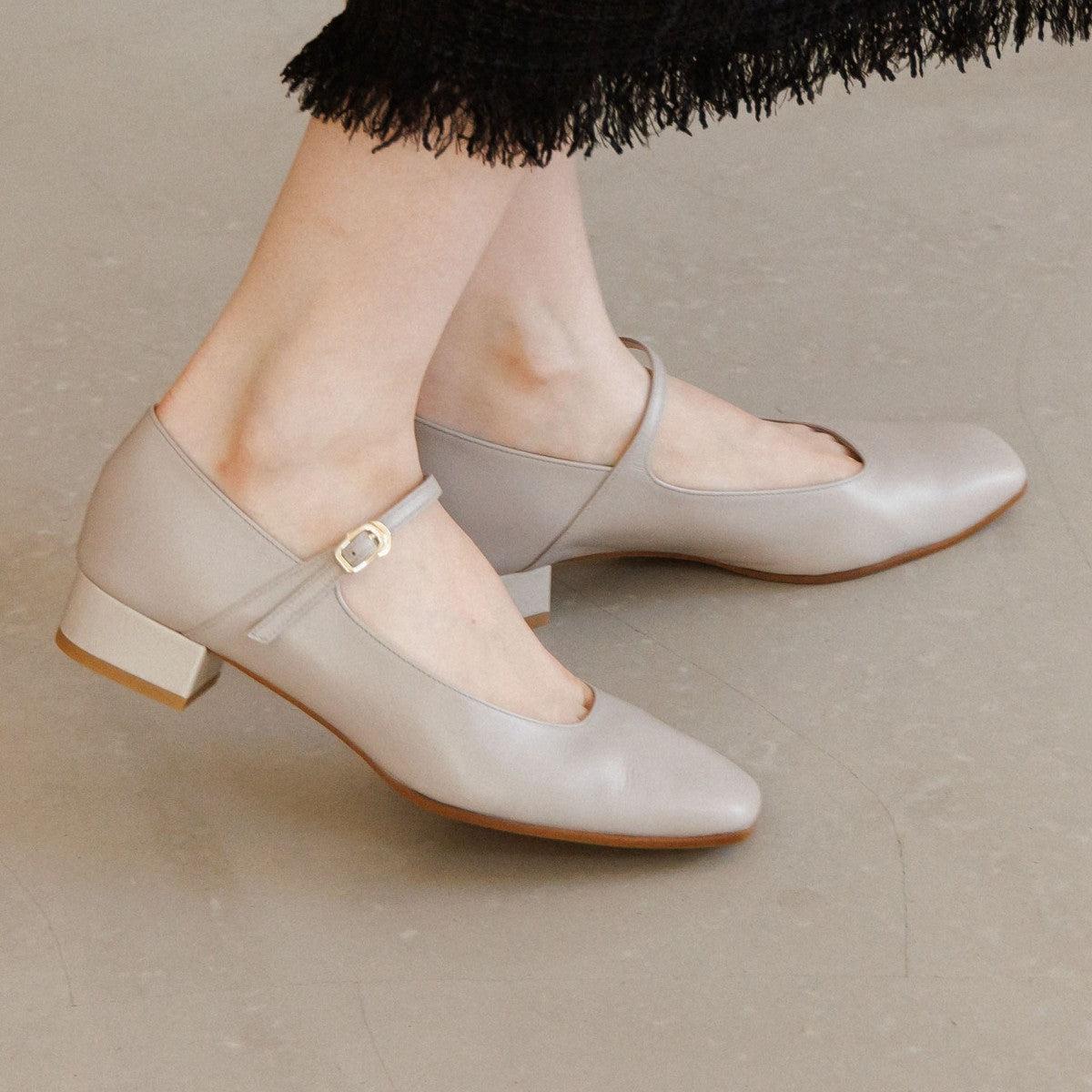 26SS新色】スクエアトゥメリージェーンパンプス/651111