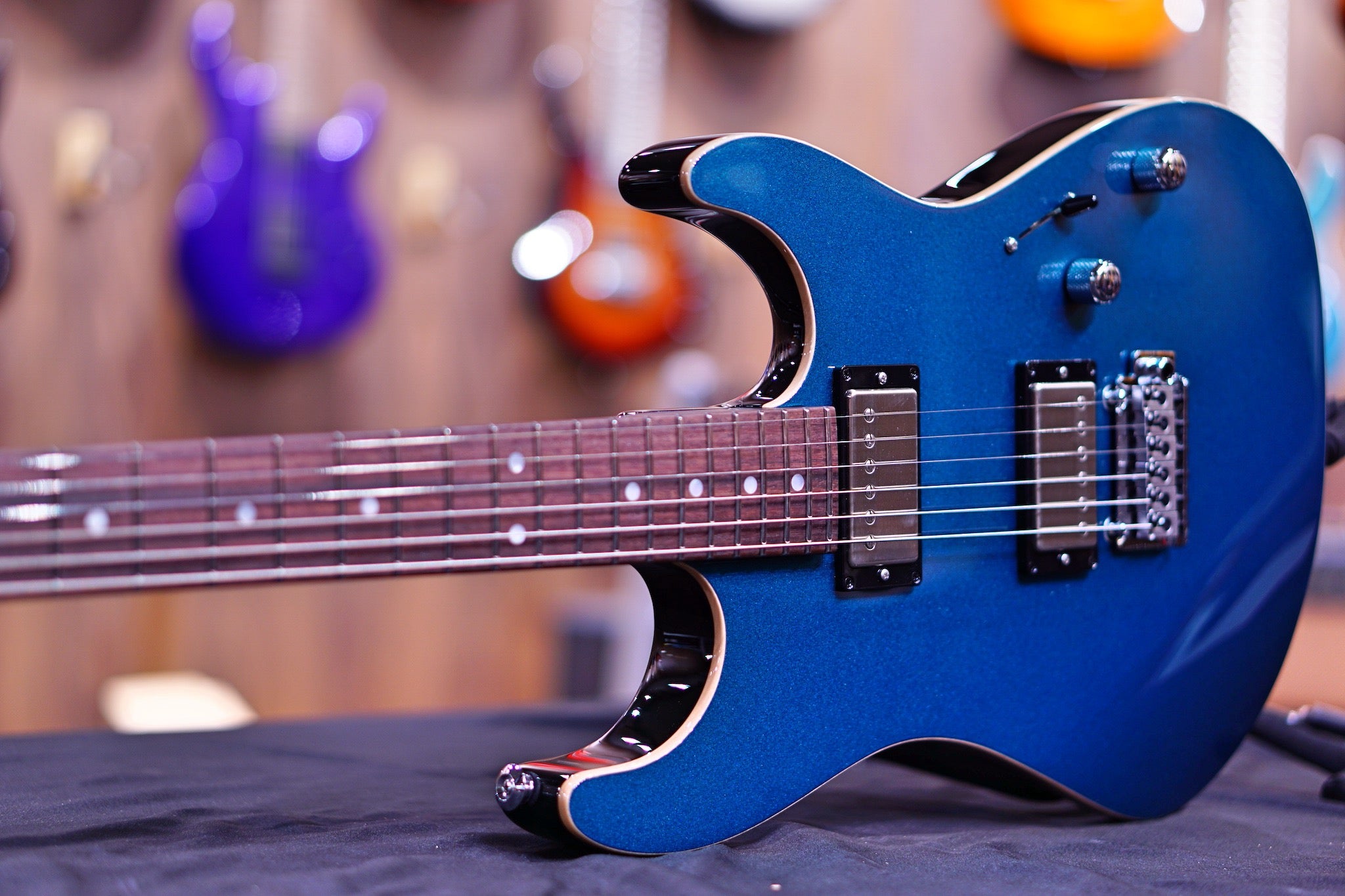 SUHR PETE THORN SIGNATURE SERIES GUITAR Ocean Turquoise Metallic 65785