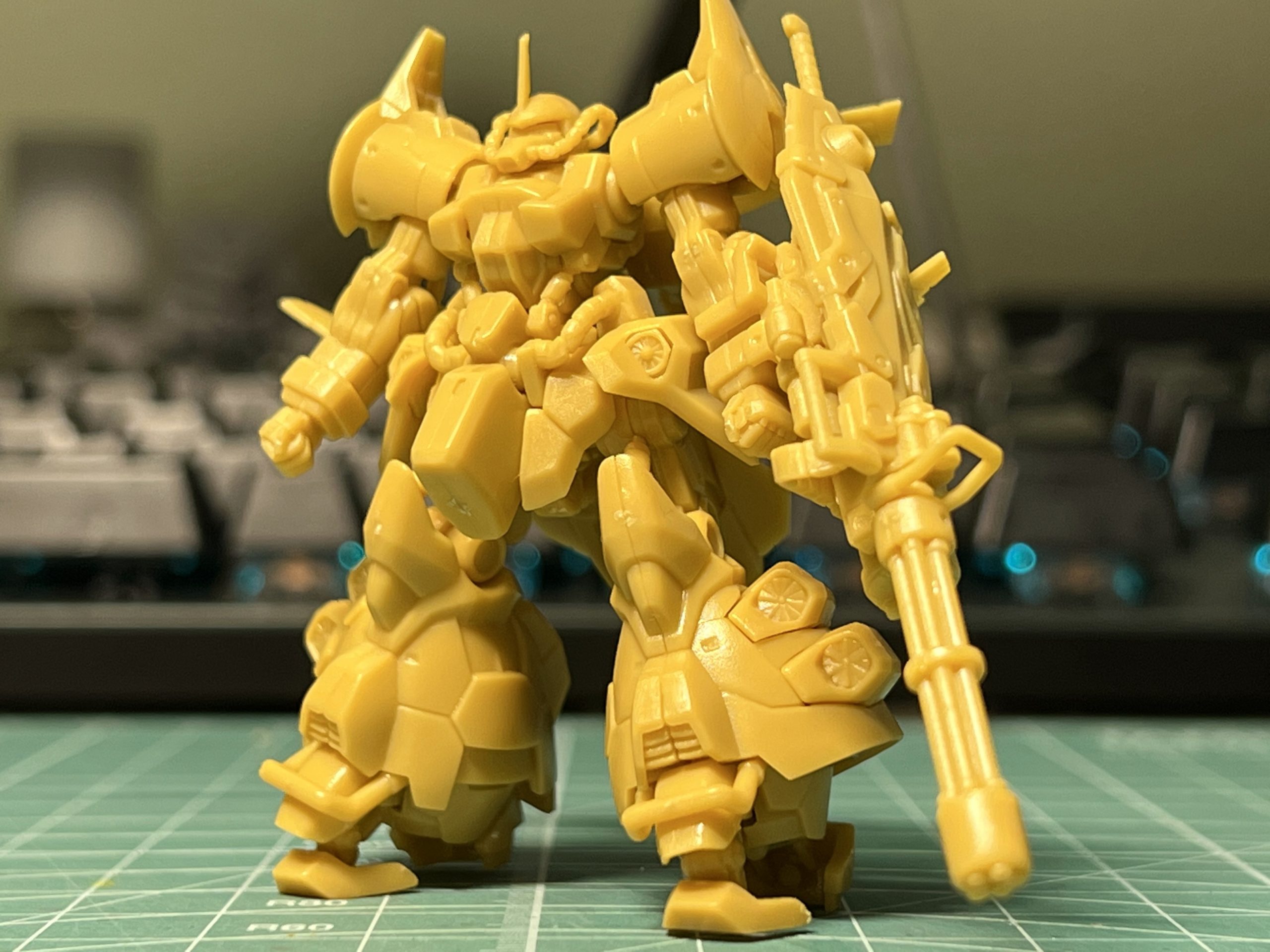 ガンダムアーティファクト 011 MS-07H-8 GOUF FLIGHT TYPE – グフ