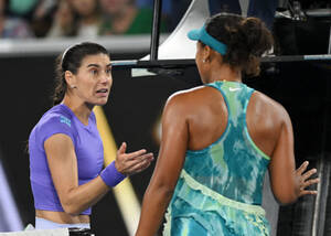 ☆送料込み ベルテックス静岡 岡田雄三選手 直筆サイン Tシャツ