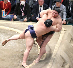 ☆送料込み ベルテックス静岡 岡田雄三選手 直筆サイン Tシャツ