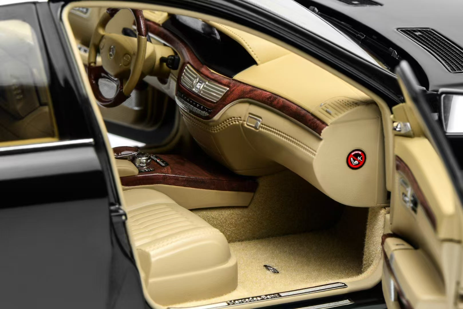 MOTORHELIX 1:18 Mercedes Benz S-Class S600L AMG (W221) – Horizon