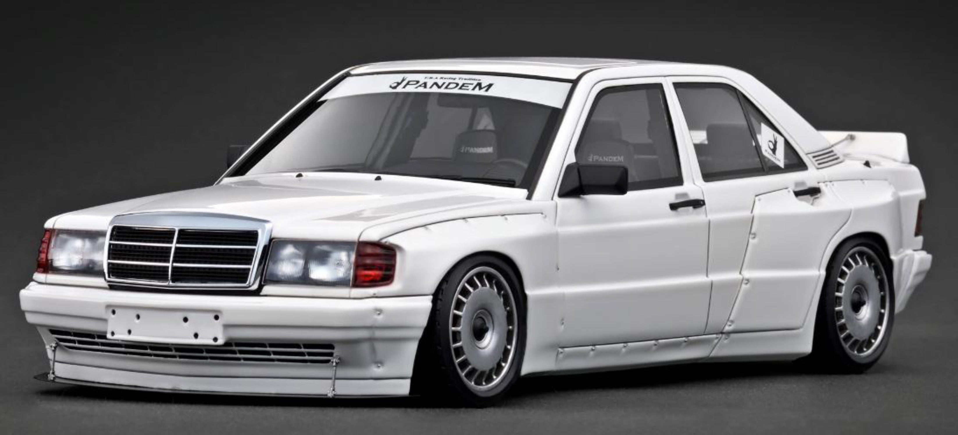 Ignition Model 1:18 PANDEM 190 White IG3774 – Horizon Diecast