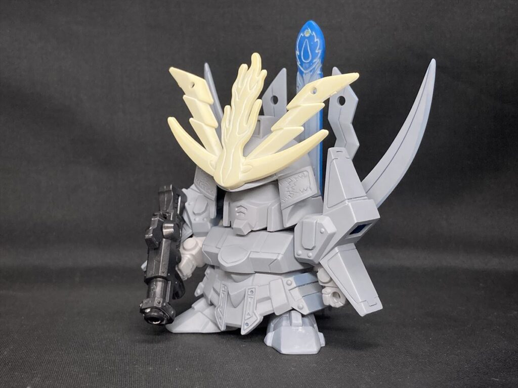 ほそプラネット | BB戦士 新荒烈駆主 雷頑駄無 初代頑駄無大将軍を作る