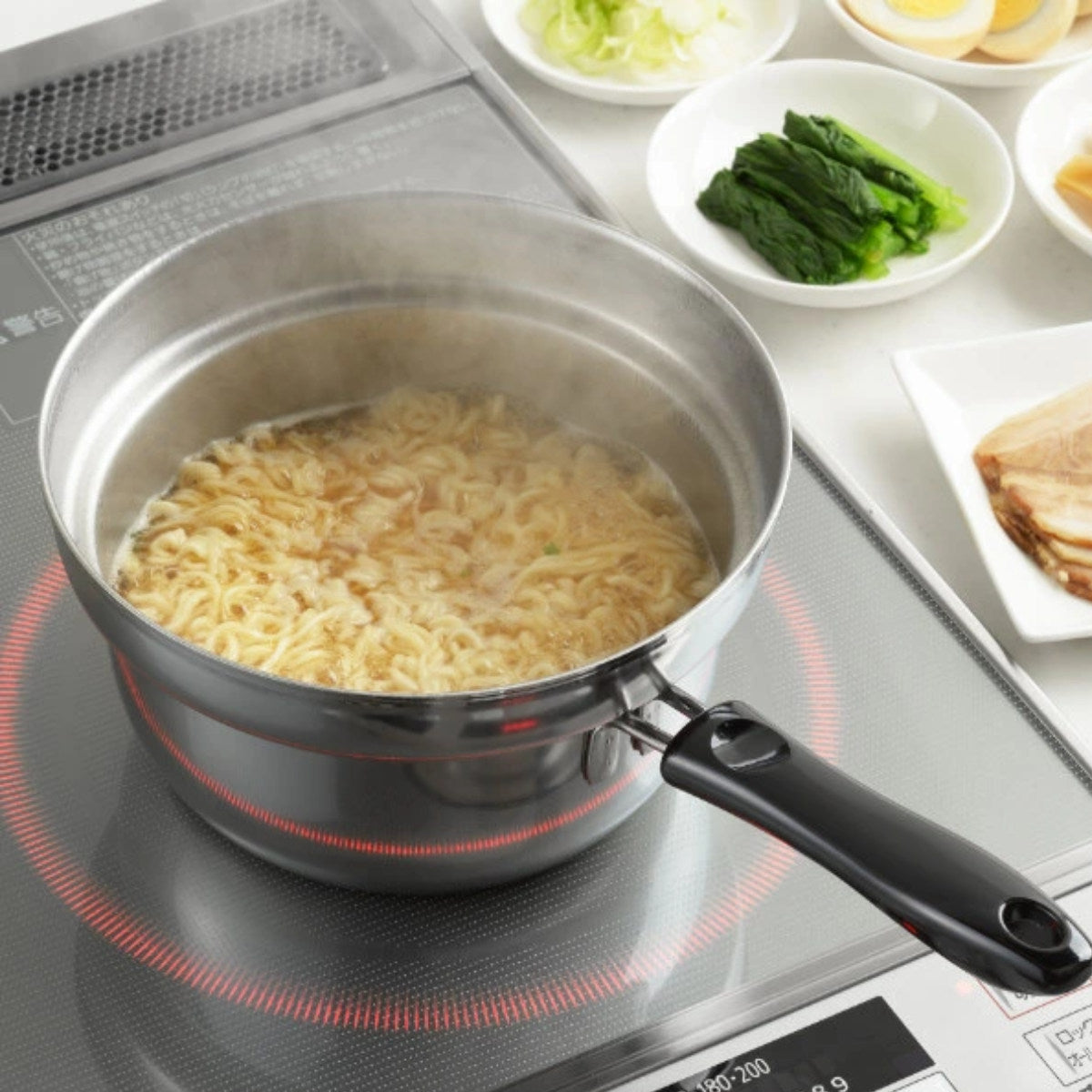 片手鍋 16cm IH対応 湯切り穴 蓋付き くるめん亭 ふきこぼれにくい鍋