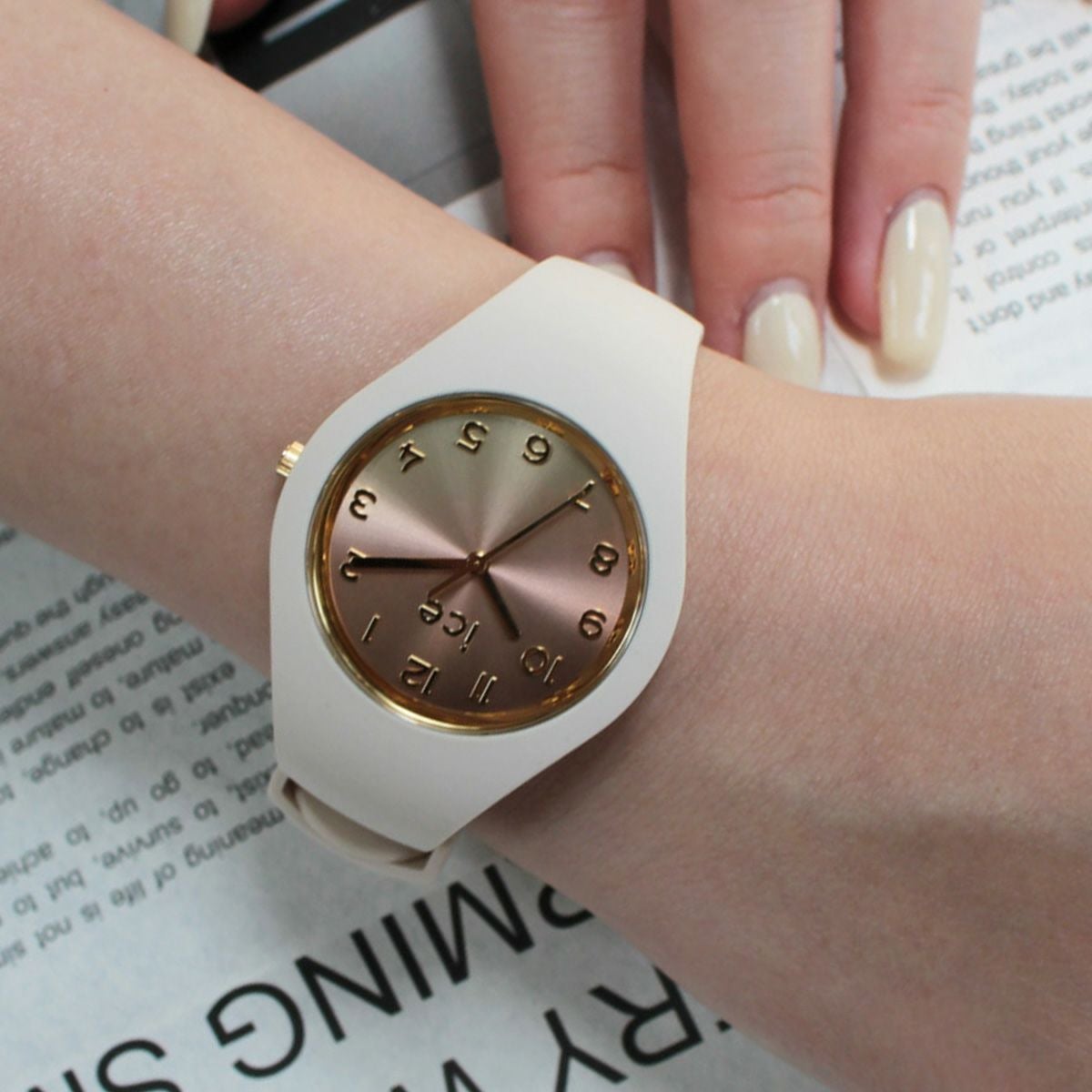 ICE sunset 2025 - アーモンド カプチーノ - スモール+