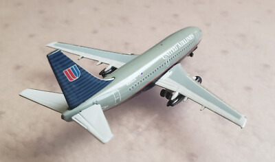 AeroClassics Boeing 737-200 United Airlines N998UA Battleship Grey