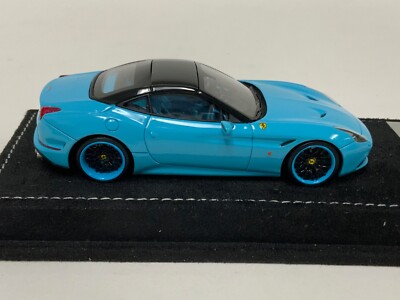 1/43 Looksmart Ferrari California T Baby Blue Alcantara Base