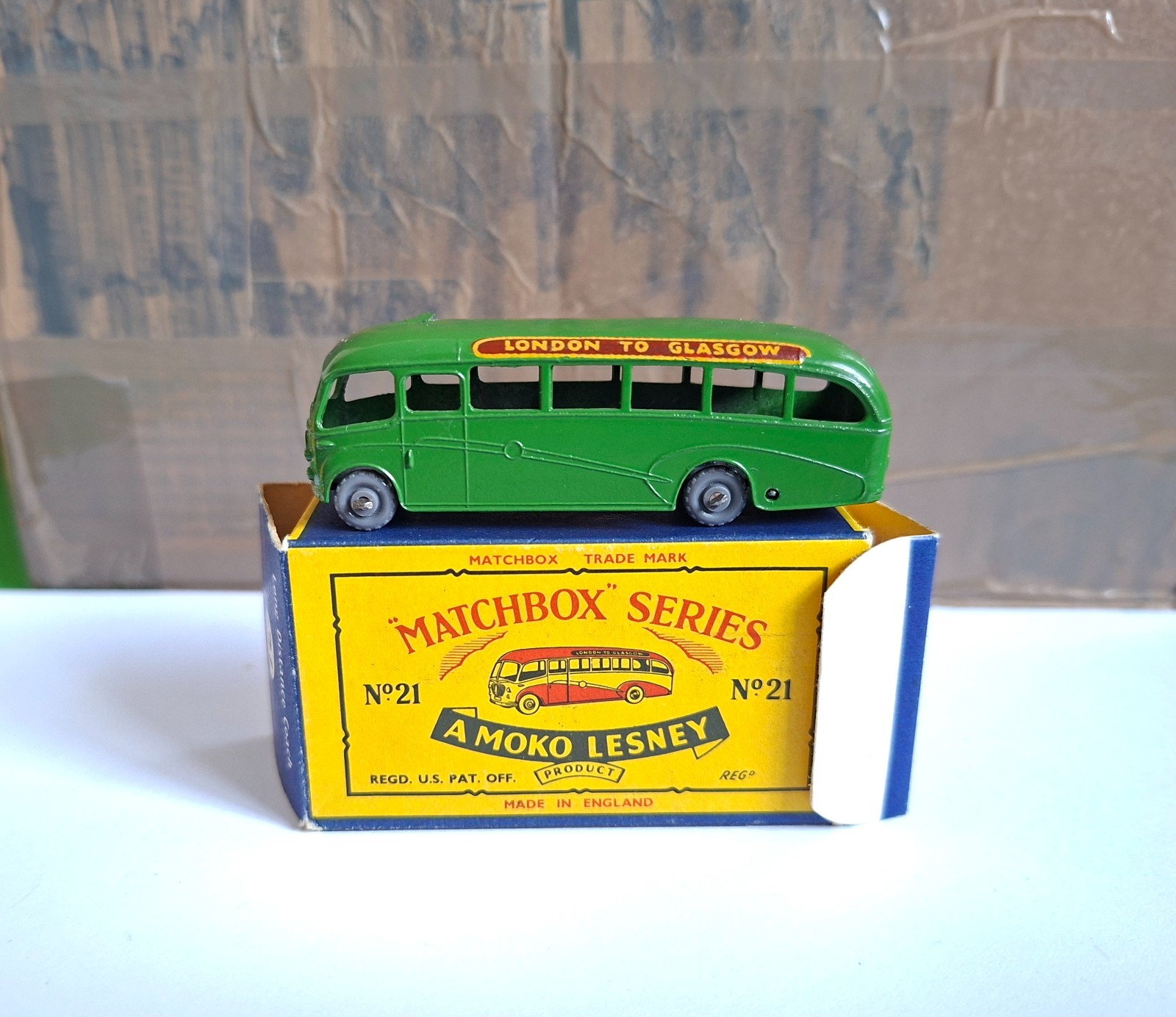 Matchbox 21b, Bedford Coach - Free Price Guide & Review