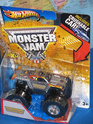 HOT WHEELS MONSTER JAM MAXIMUM DESTRUCTION TRUCK CRUSHABLE CAR