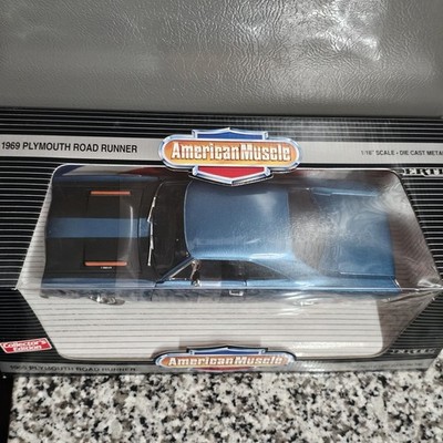 ERTL American Muscle Die Cast Metal 1969 Plymouth Roadrunner 1:18
