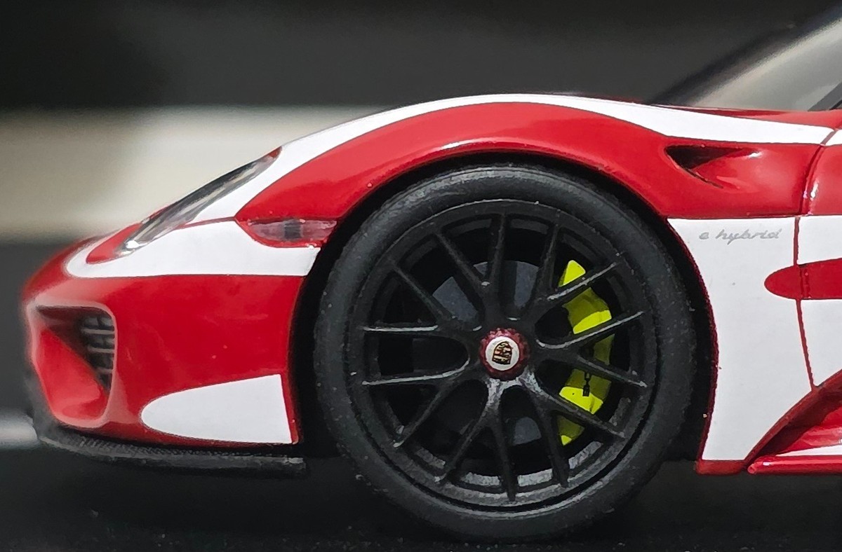 Porsche 918 Spyder Weissach Package Le Mans Racing Design 1:43