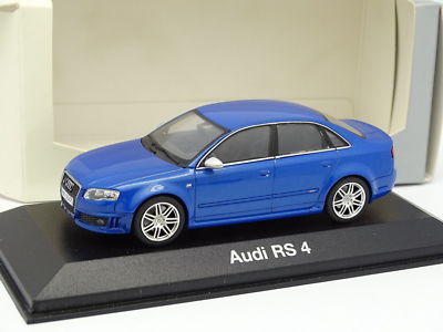 Audi RS4 B7 2005 Sedan Sprint Blue MINICHAMPS 501.05.091.33 1/43