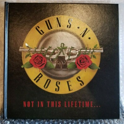 GUNS N' ROSES 2016 NOT IN THIS LIFETIME TOUR VIP HARDCOVER LIMITED