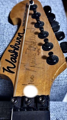 Washburn N4 USA Maple Top Nuno Bettencourt Signed 1997 Limited