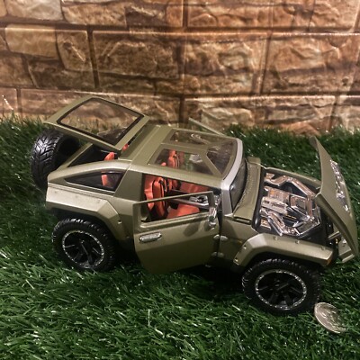 HUMMER HX CONCEPT Green METALLIC 1/18 DIECAST MODEL CAR BY MAISTO