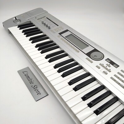 KORG TRITON Le 61 Key Synthesizer Keyboard Music Le61 Silver Japan