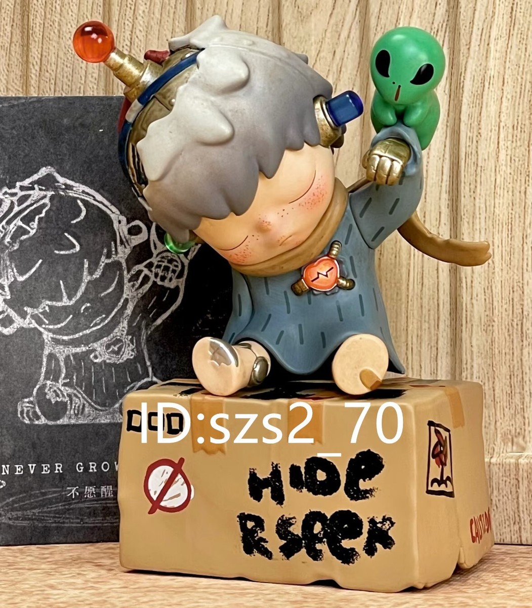 Secret Never Growing - Authentic POP MART Hirono Echo Mini Figure