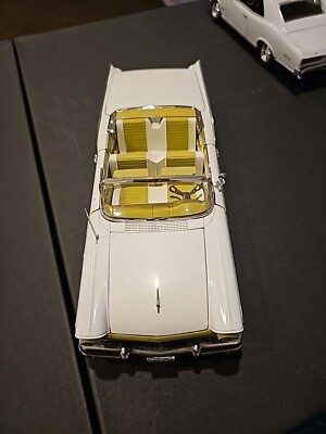 1957 Ford Fairlane Skyliner Diecast Car by Sun Star 1:18 | eBay