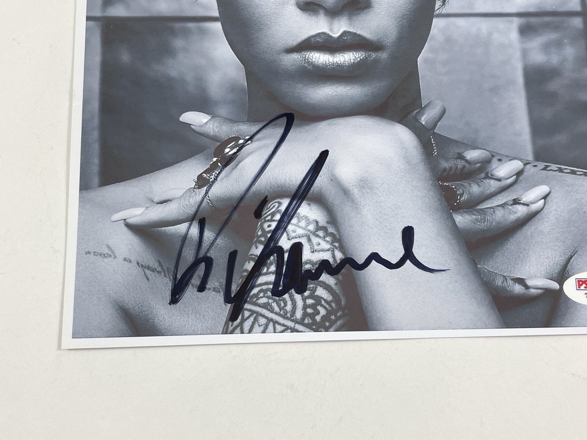 Rihanna Rare Hand Signed Autographed 8x10 Photo PSA DNA Certified