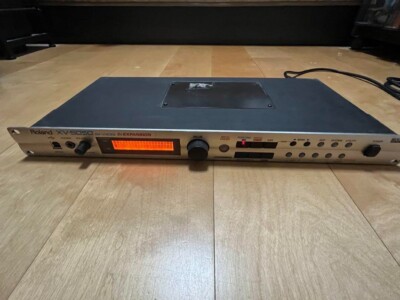 Roland XV-5050 Synthesizer Sound Module 64 Voices Rack Mountable