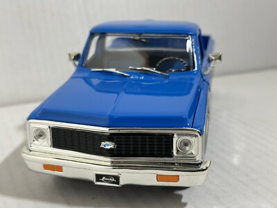 JADA BTK 1972 CHEVY CHEYENNE PICKUP TRUCK BLUE / SILVER 1:24