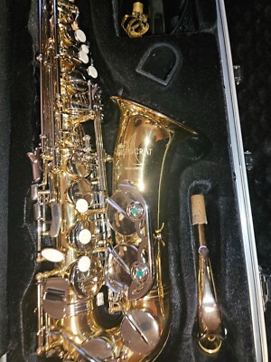 Selmer Aristocrat AS600 Alto Sax with Case (prestige condition