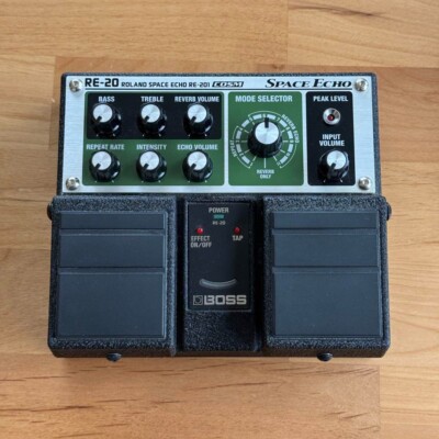 Boss RE-20 Roland Space Echo Tape Echo Simulator Guitar Effects