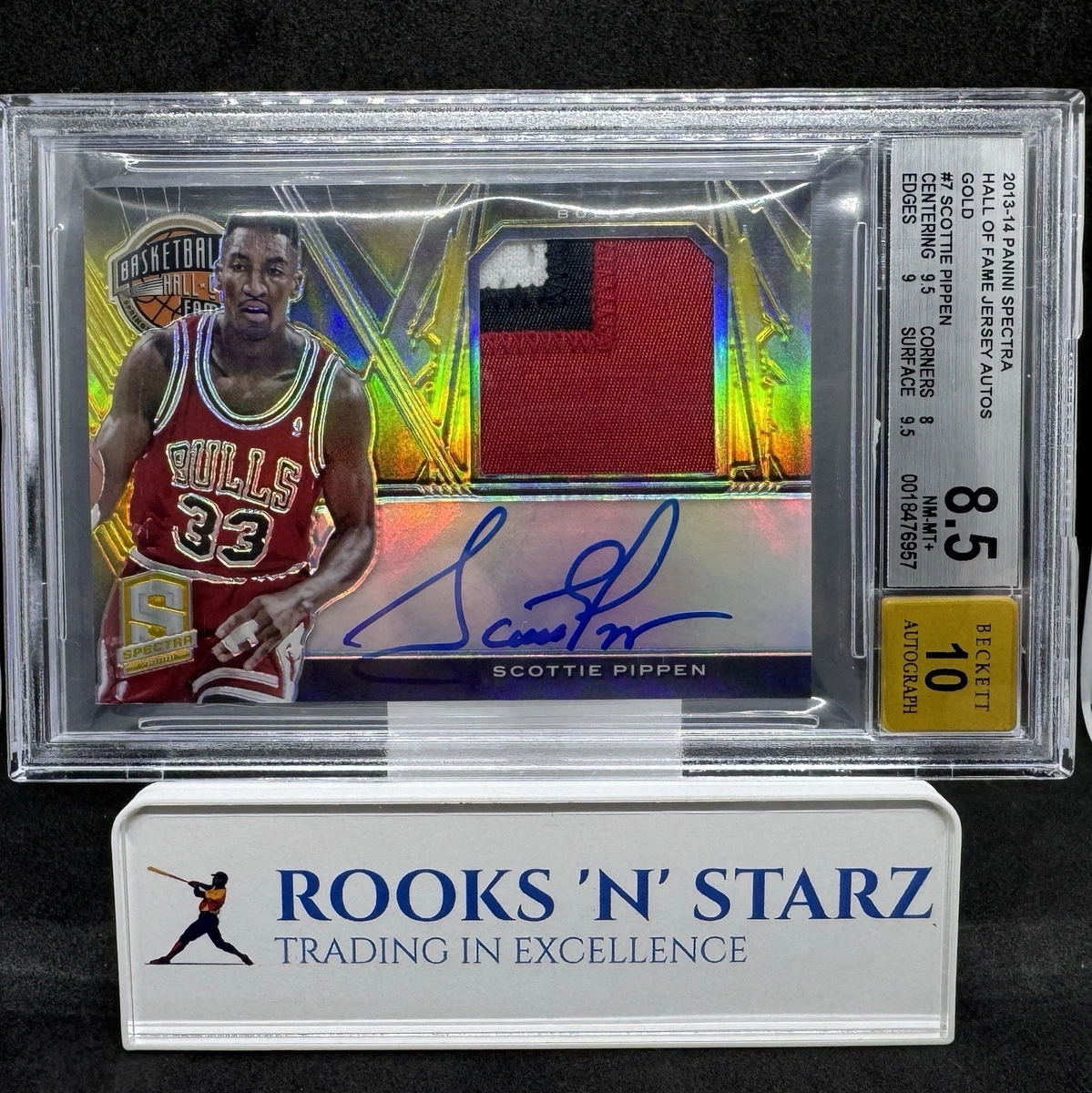 Panini Scottie Pippen Basketball Autographed Sports Trading Cards