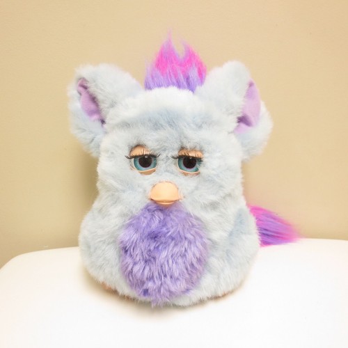 Secret Lair X Furby: Doo-Ay Noo-Lah Confetti Foil Edition Presale