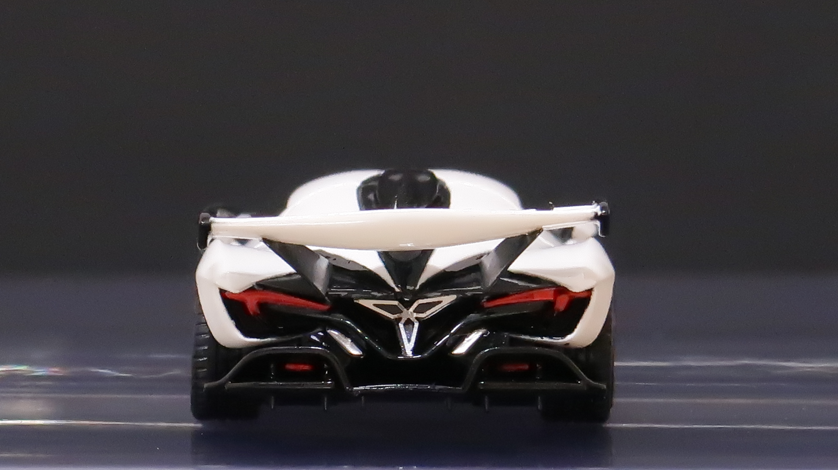 モデルインプレッション】 Peako64 1/64 Apollo Automobile Apollo IE