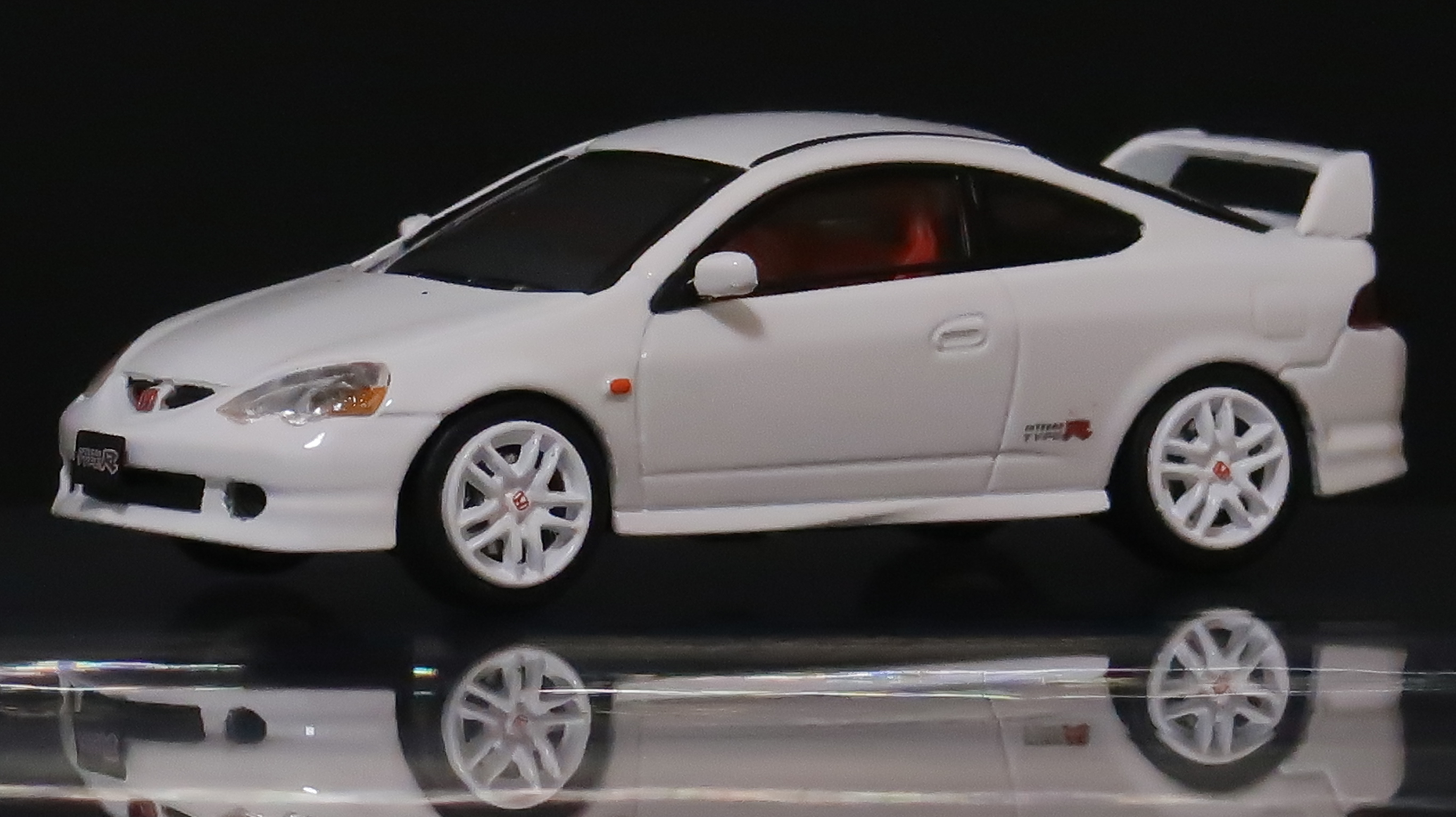 モデルインプレッション】 INNO Models 1/64 Honda Integra Type R DC5