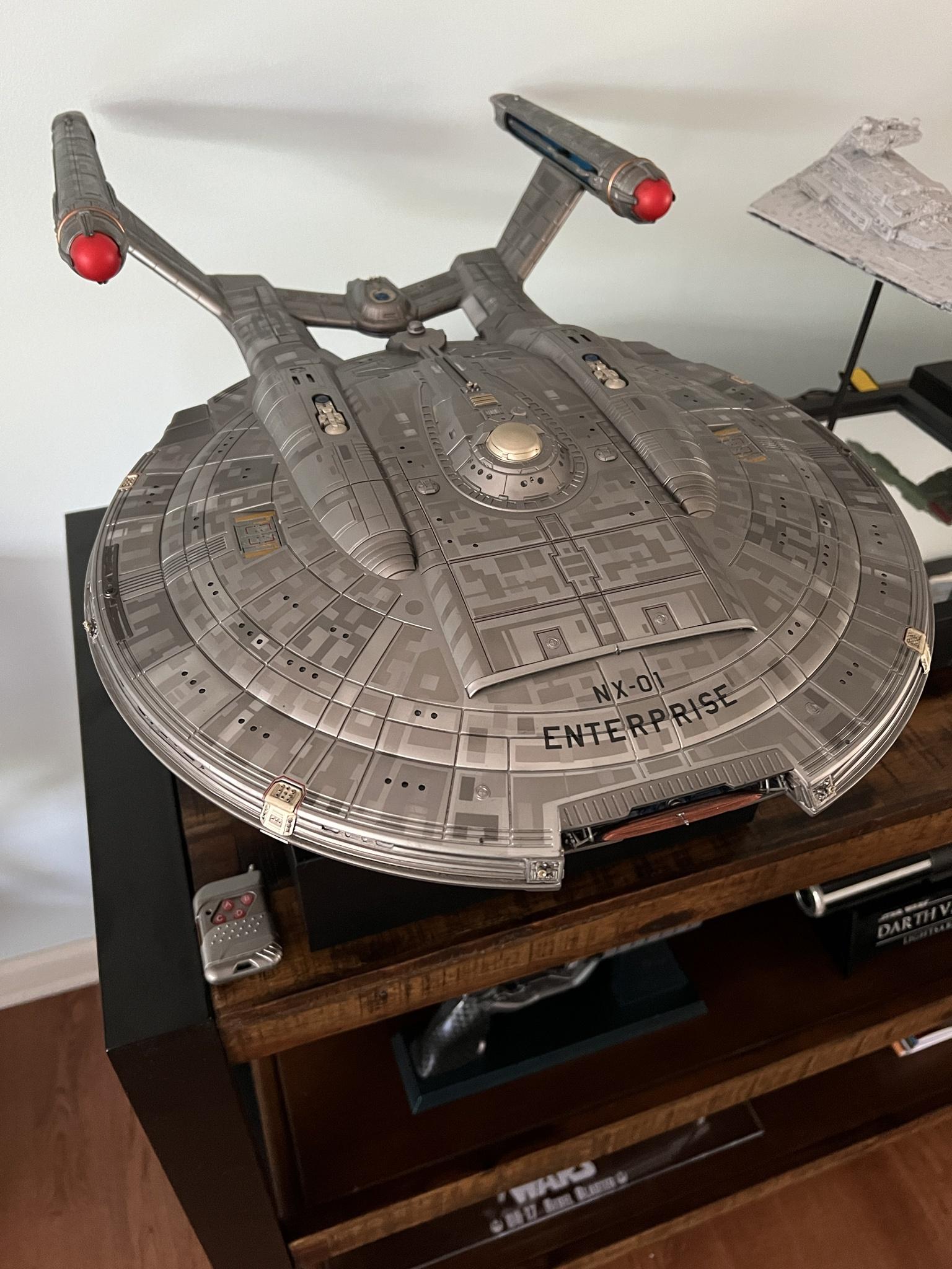 1/350 Star Trek Enterprise NX-01 - Ready for Inspection - SF