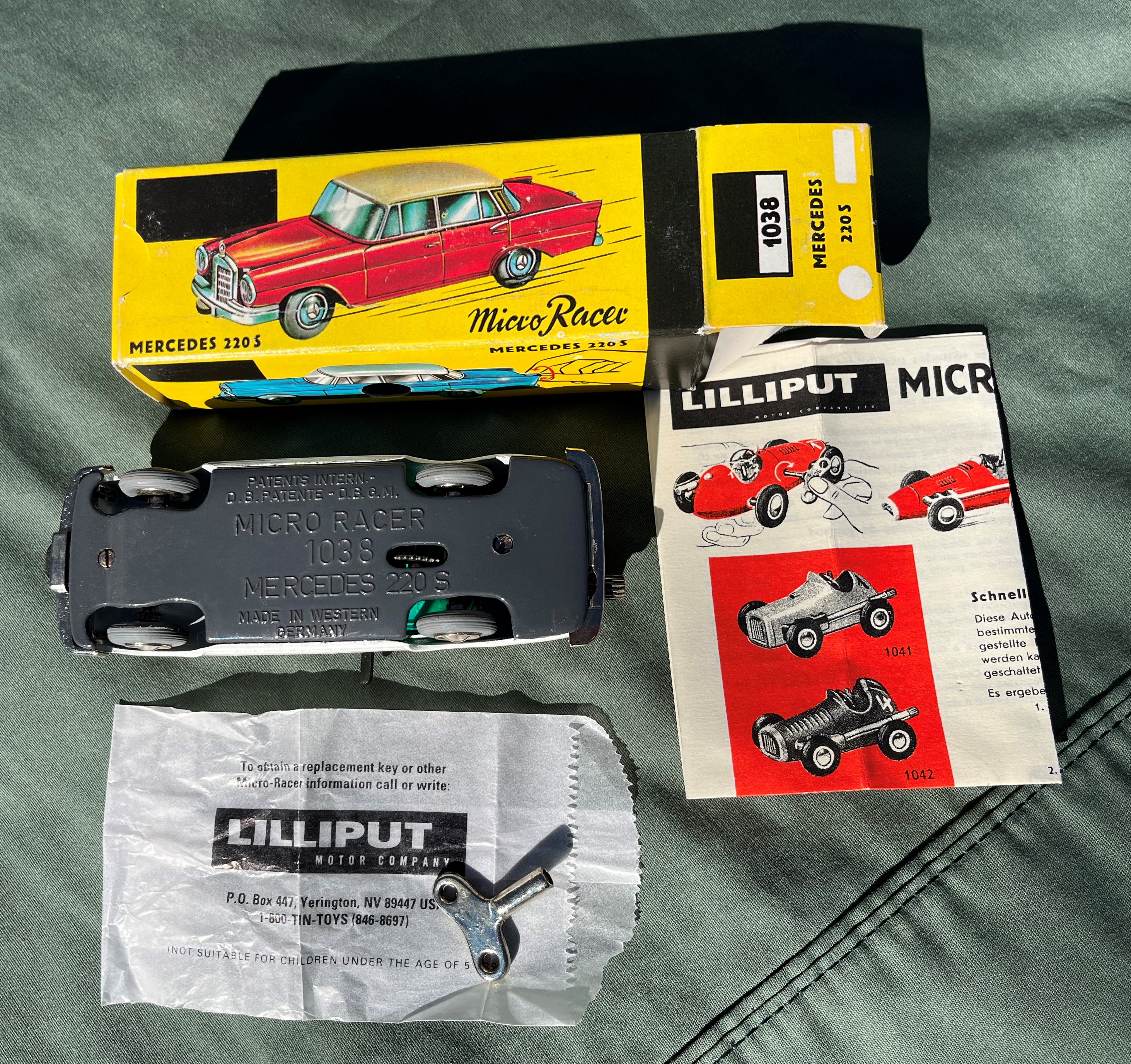 Lilliput or Schuco № 1038 Mercedes-Benz 220Sb (W111) - Diecast Garage