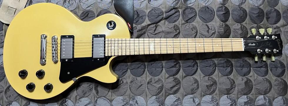 2009 Les Paul studio raw power : r/gibson