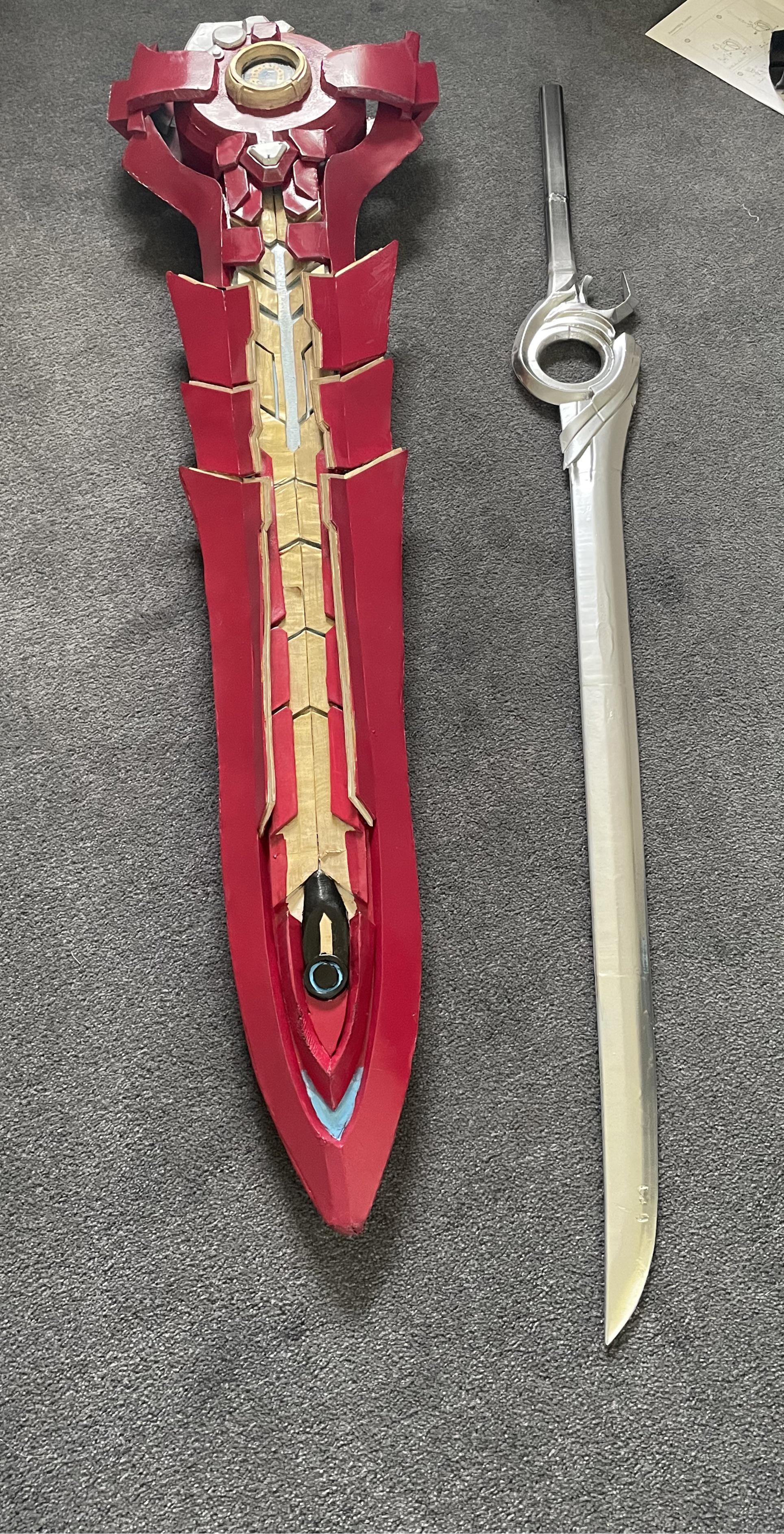 ラッキーセブンと鞘に収められた剣の、もっと良い写真 : r