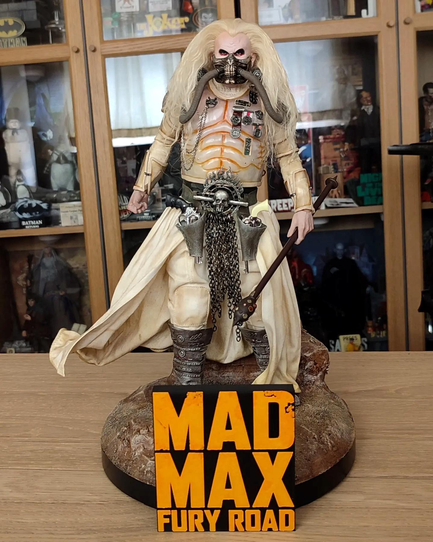 イモータン・ジョー 1/6スケール改造フィギュア。 : r/MadMax