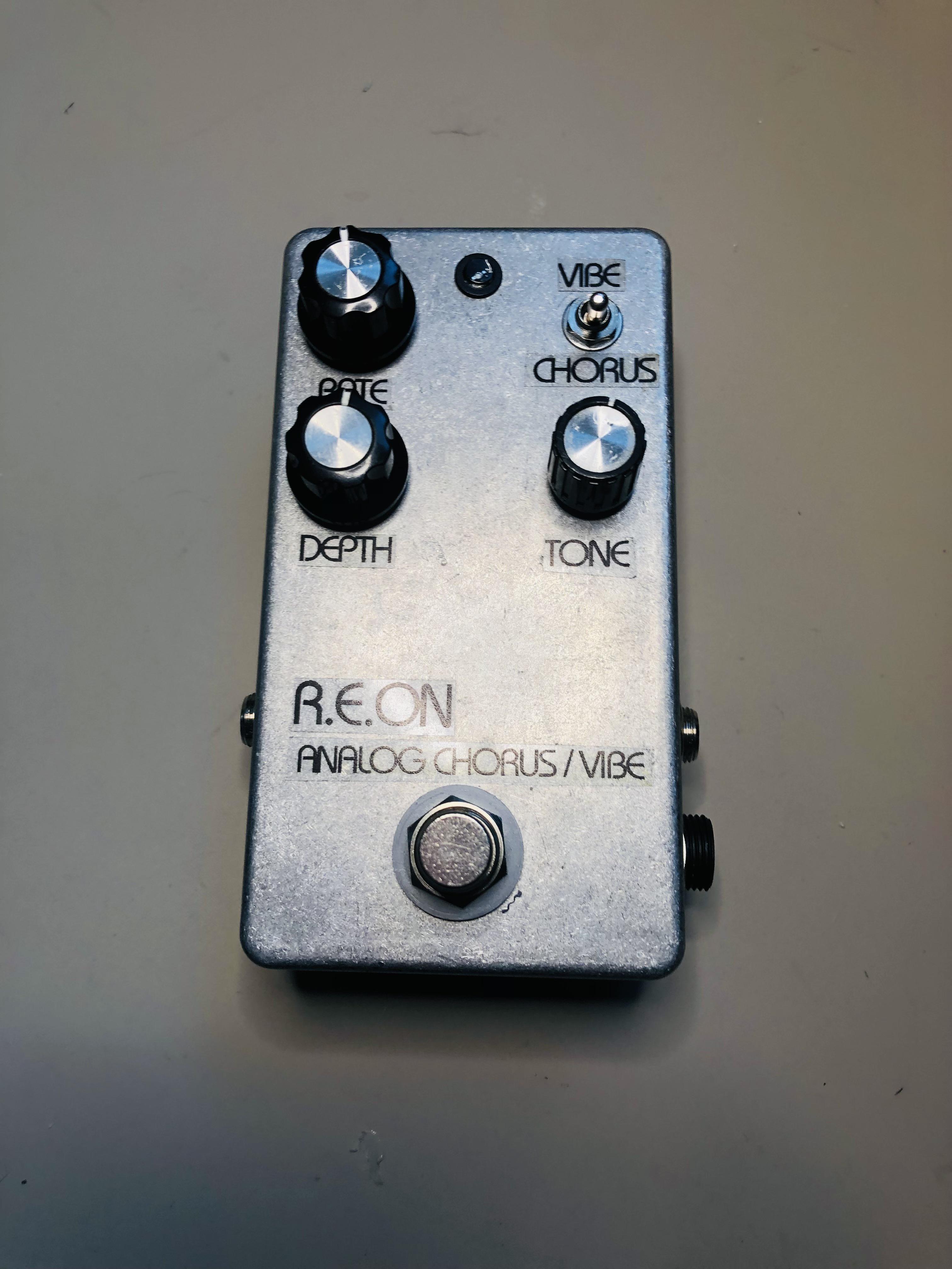 Diy Arion sch-z (vibrato mod) : r/diypedals