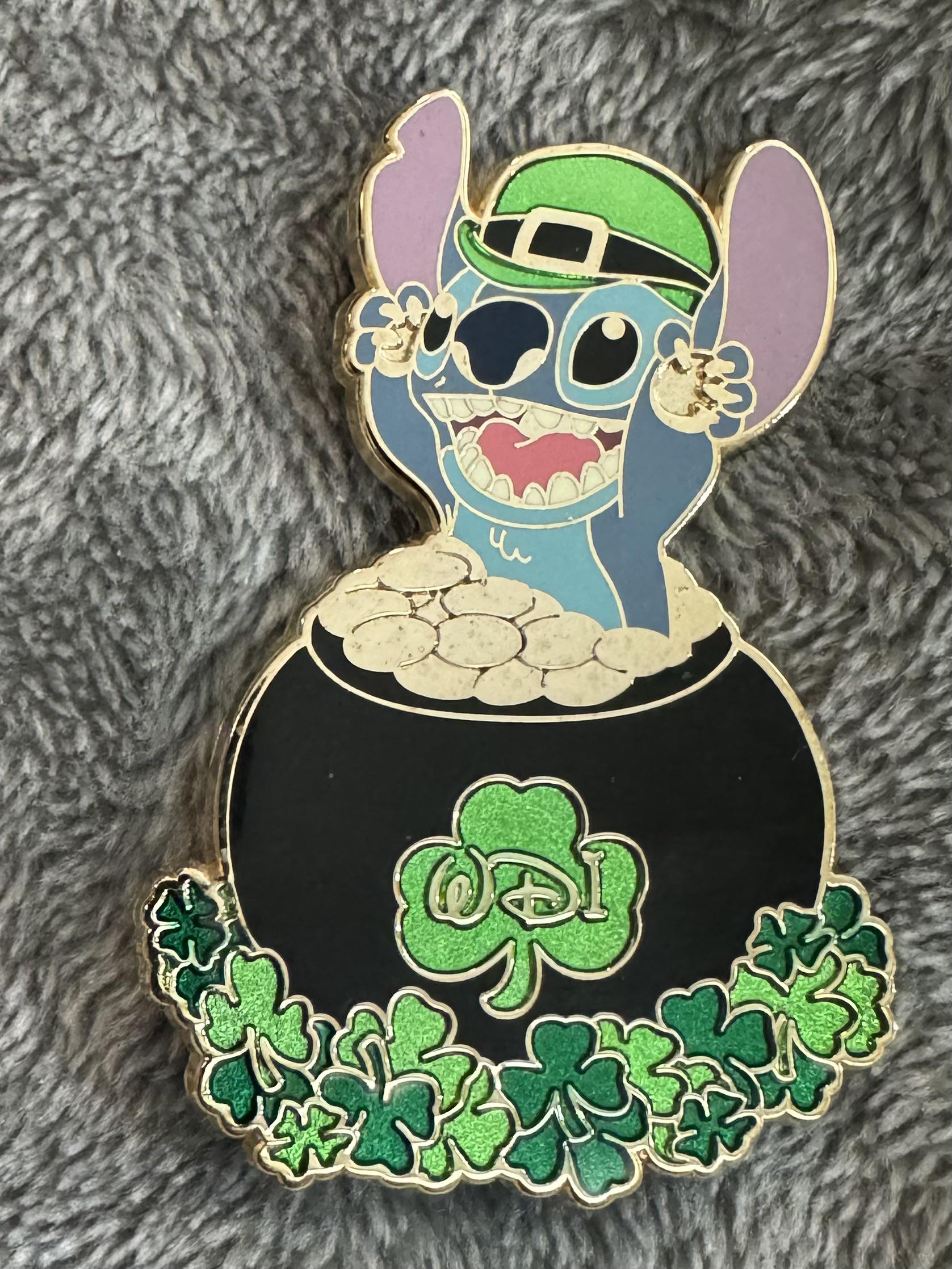 怪しいピンを見せて！本物かどうか教えるよ！ : r/DisneyPinSwap