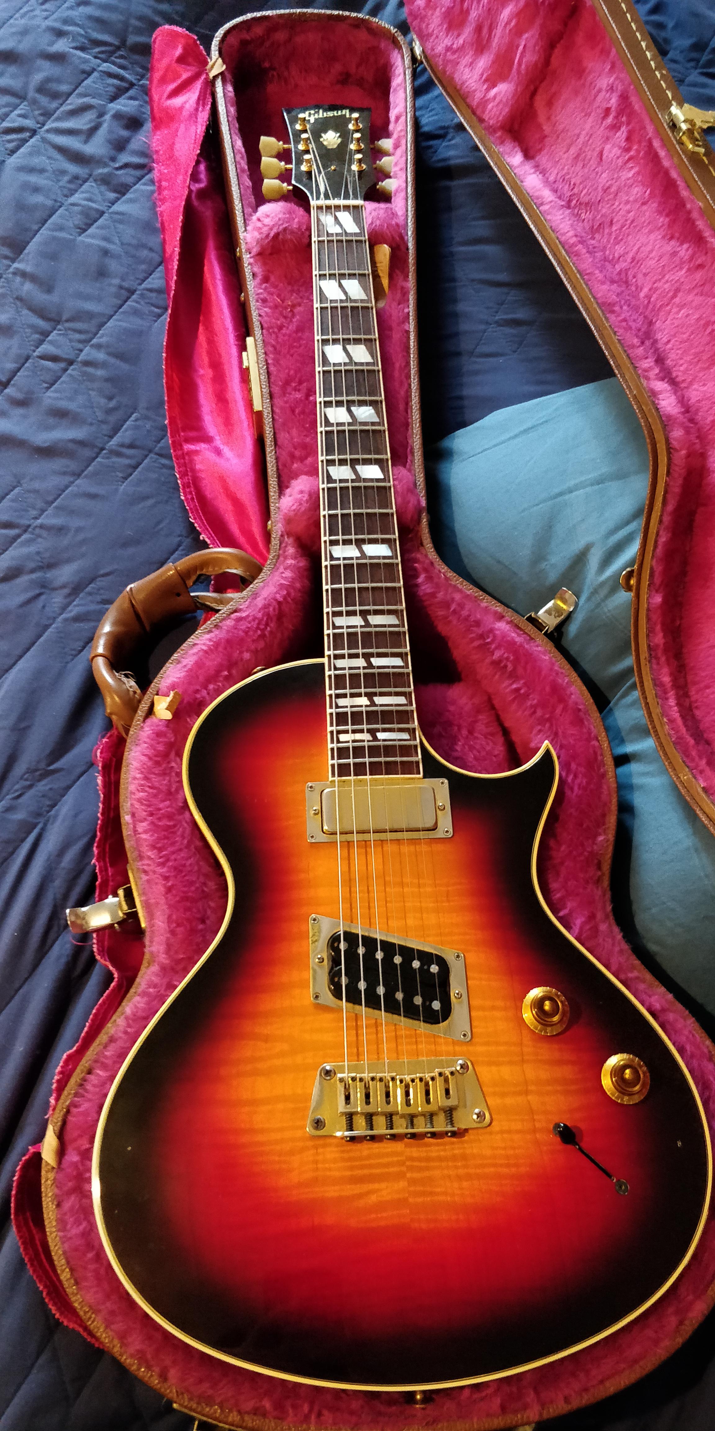 My first Gibson! A 1994 Gibson nighthawk : r/guitarporn