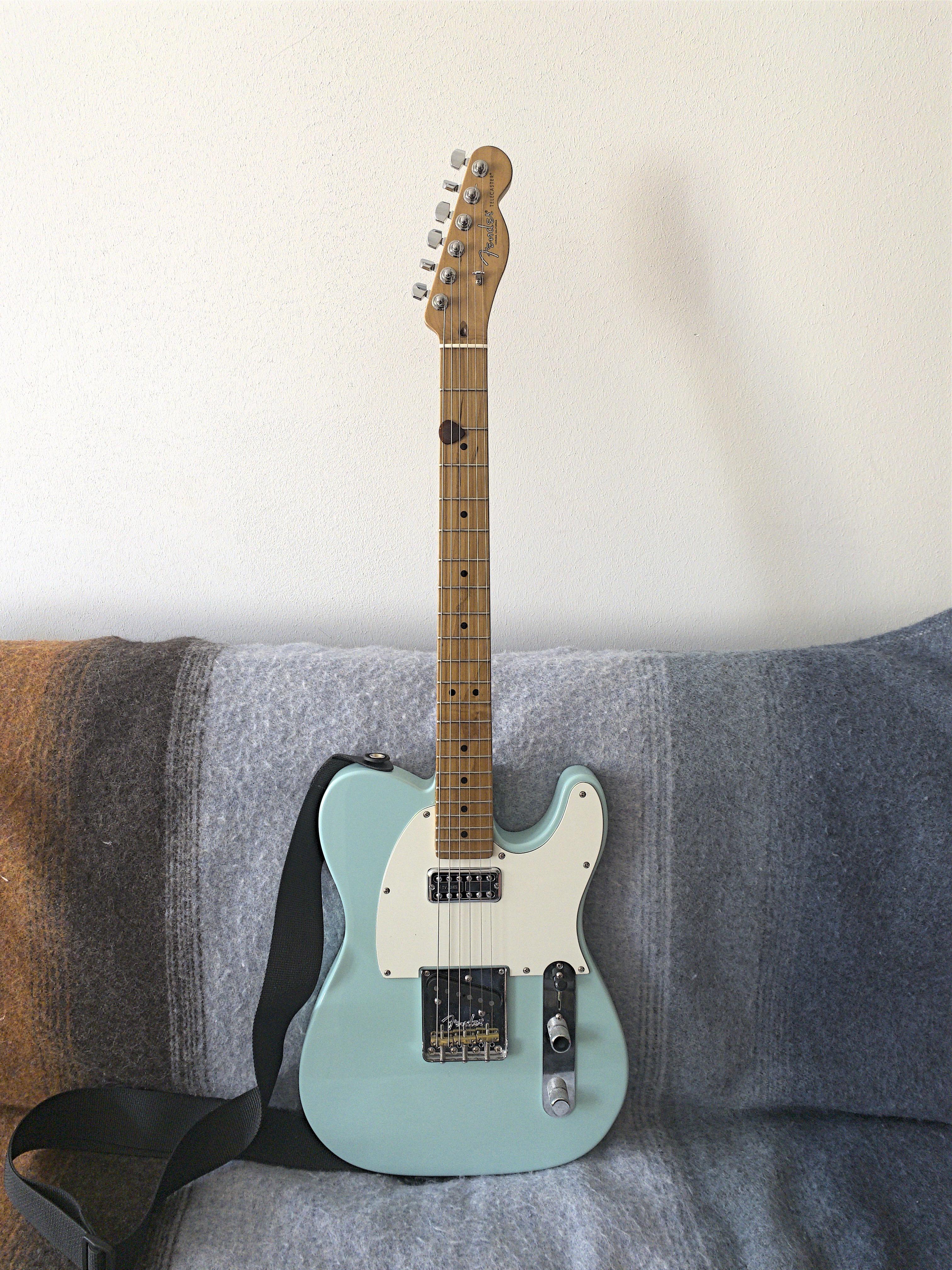 TV Jones Classic と Lollar J-Street のピックアップが、この Tele