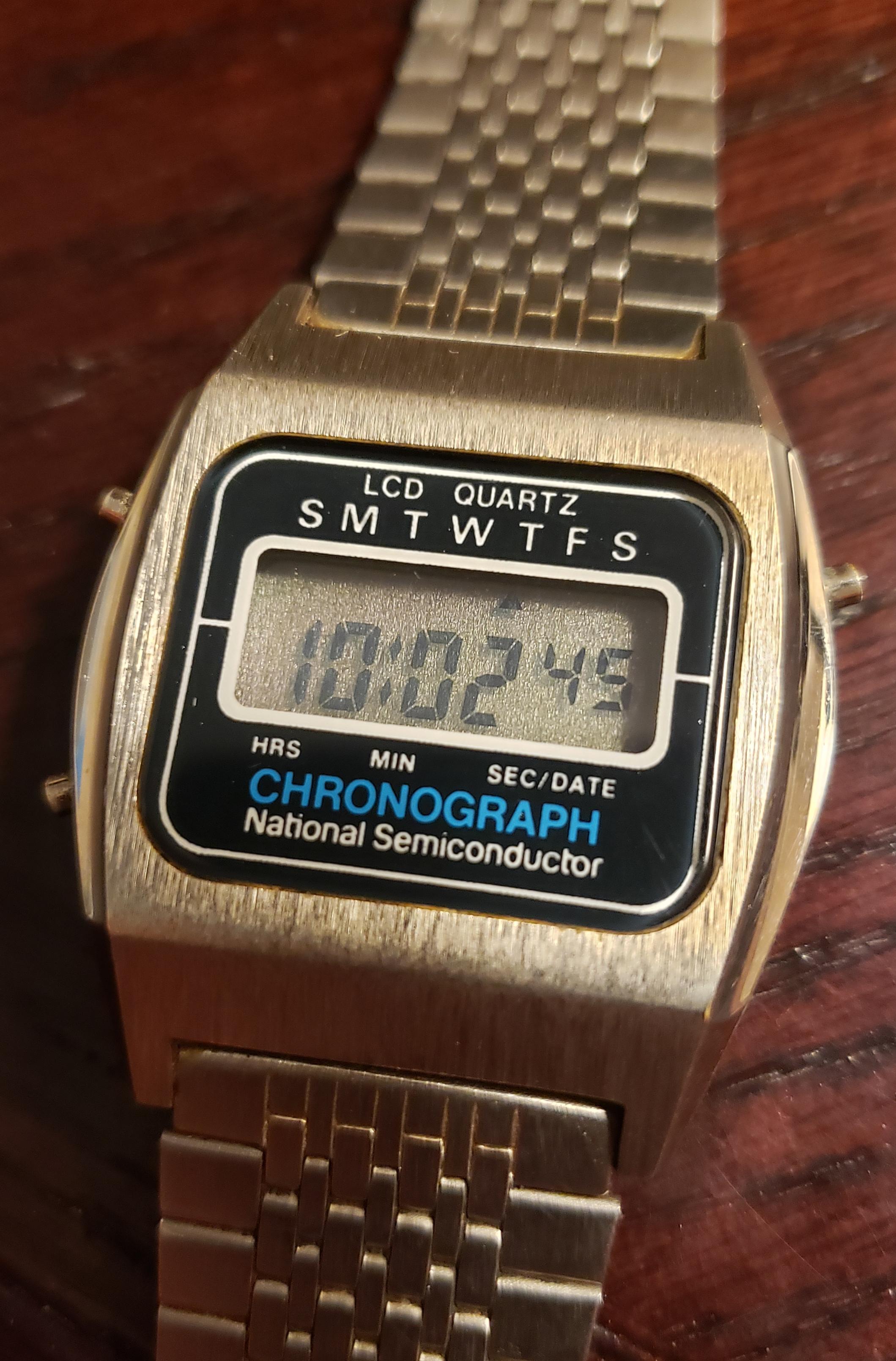 ナショナル・セミコンダクター] クロノグラフ - LCDクォーツ : r/Watches