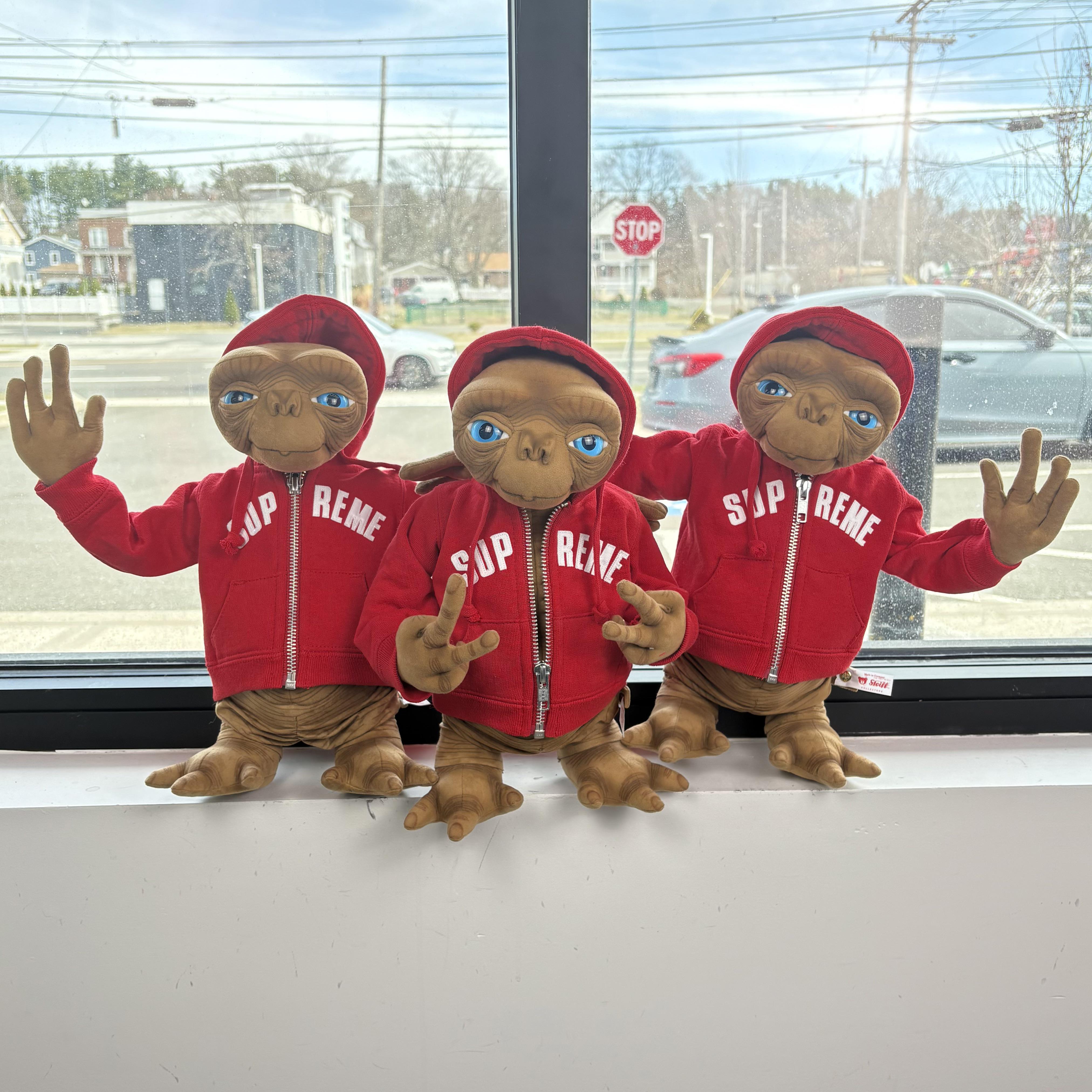 Supreme ET! : r/Supreme